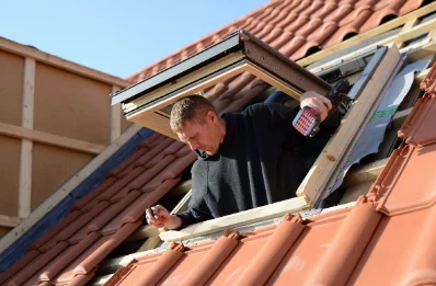 Pose de fenêtres de toit Velux à Montrabot